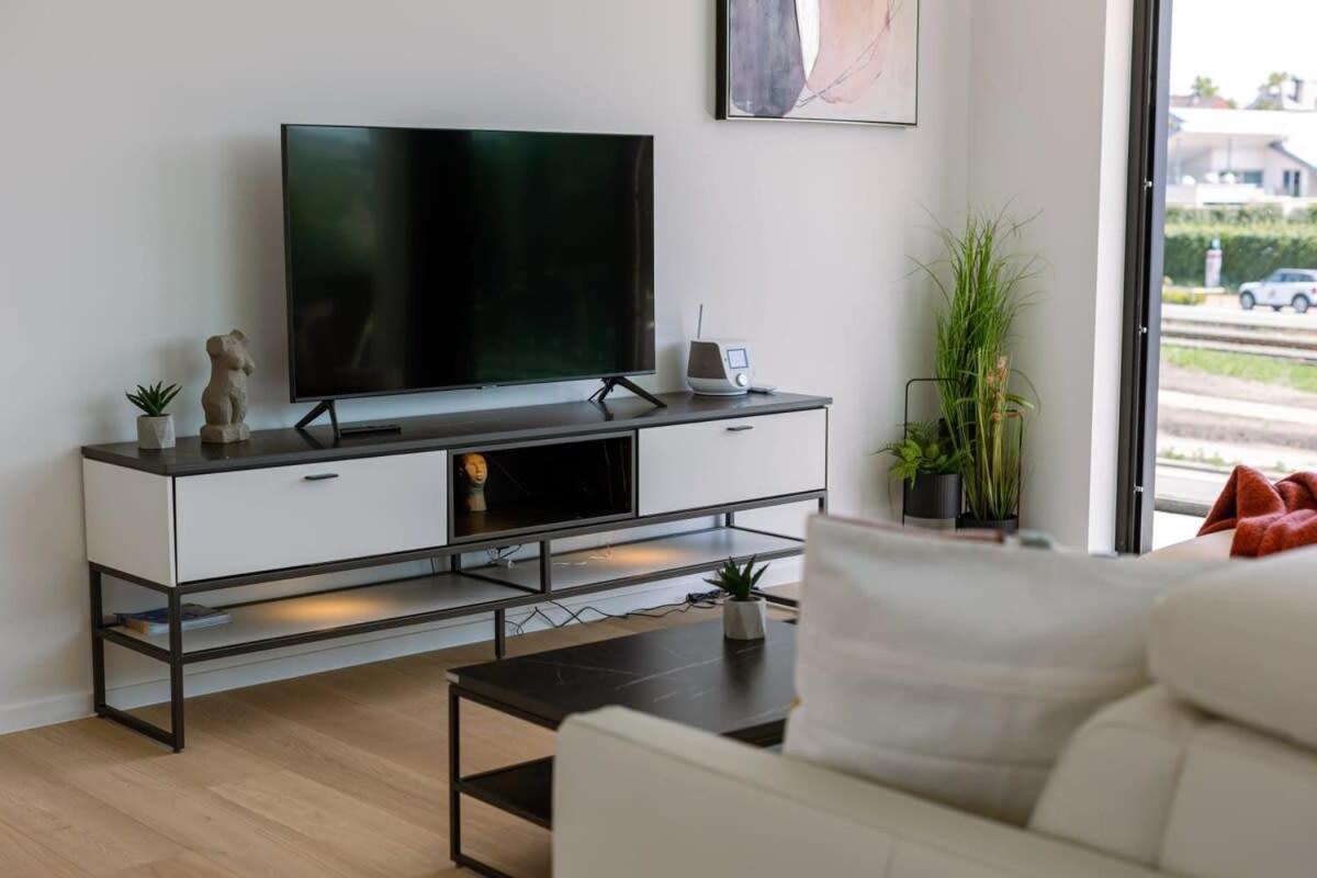 New, Luxurious And Modern Apartment With Private Parking Koksijde Exteriér fotografie